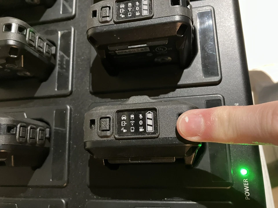 Lot of 8 Panasonic WV-TW370 Body Worn Camera w/ Multi-Dock Charger WV-TC370 - Image 3 of 4