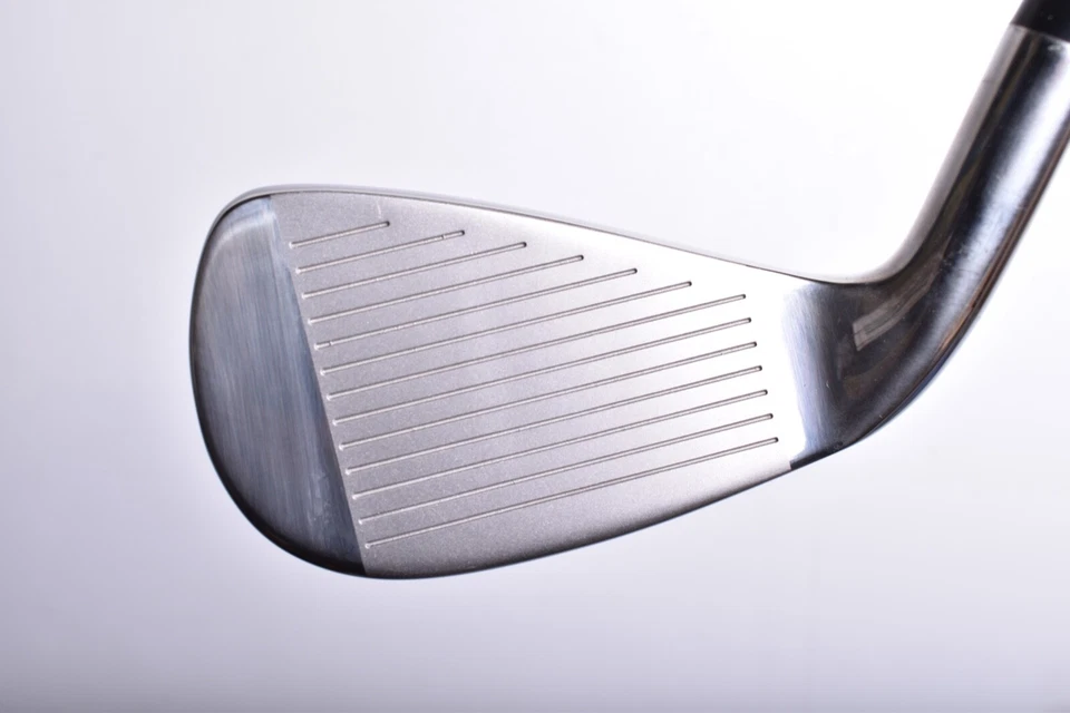 NEW WOMENS DYNACRAFT GENESIS 4 IRON GOLF CLUB LADIES FLEX GRAPHITE SHAFT  - Image 3 of 4