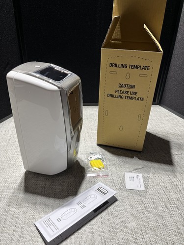 Rubbermaid Technical Concepts Auto Foam Dispenser With LumeCel Power by Light - Picture 4 of 9