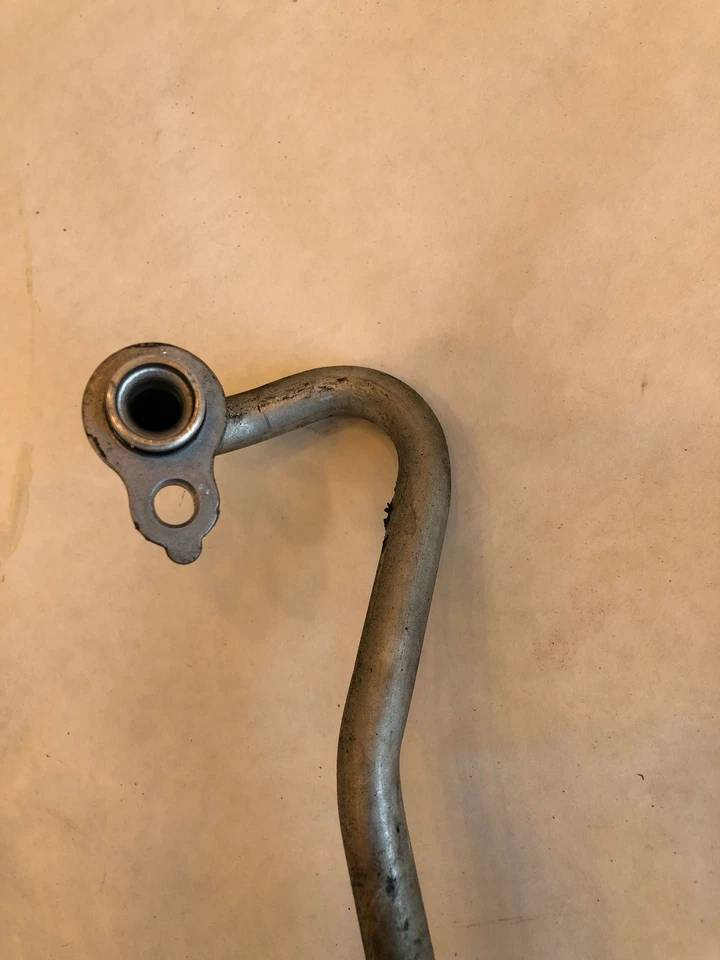 Manguera de descarga de refrigerante aire acondicionado MAZDA 3 2010-2013 BBM461461C Foto 3 de 4