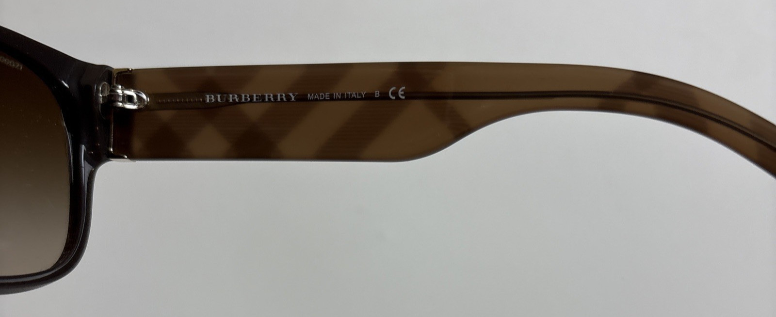 Authentic Burberry Designer Sunglass Frames w/Len… - image 6