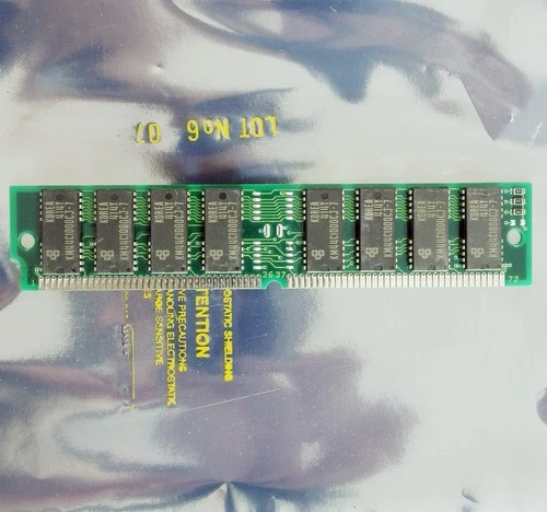 Samsung KMM5321000CV-7 4MB 70ns 72-pin SIMM FPM RAM