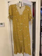 Universal Thread Women s Prairie Dress Mustard With Small Flowers XL w Pockets