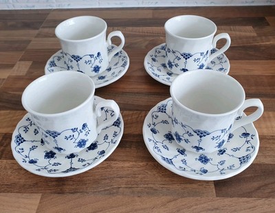 Churchill England Finlandia Set 4 Tassen und Untertassen blau geblümt
