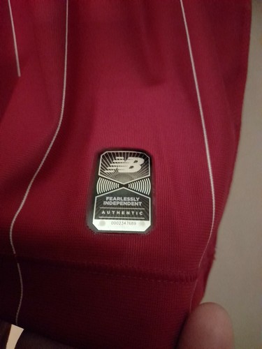 LIVERPOOL HOME SHIRT CHAMPIONS 2019/20,SMALL,BNWT,NEW BALANCE, - Picture 4 of 5
