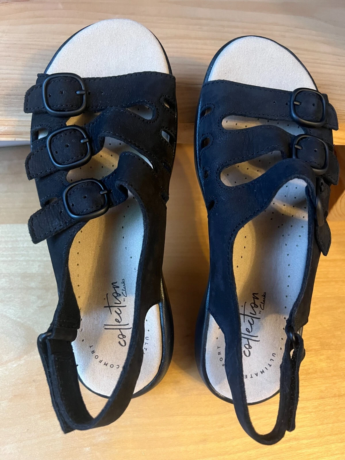 Nuovo sandalo donna Clarks pelle nabuk Saylie comodo regolabile 5M nero