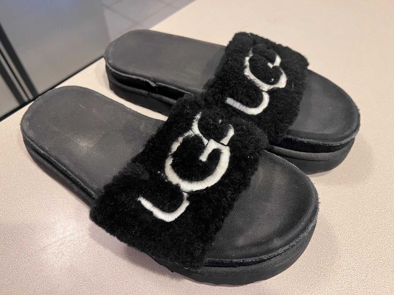 UGG Sandalo donna "Laton" pelliccia slide nero bianco 1111236 taglia 8