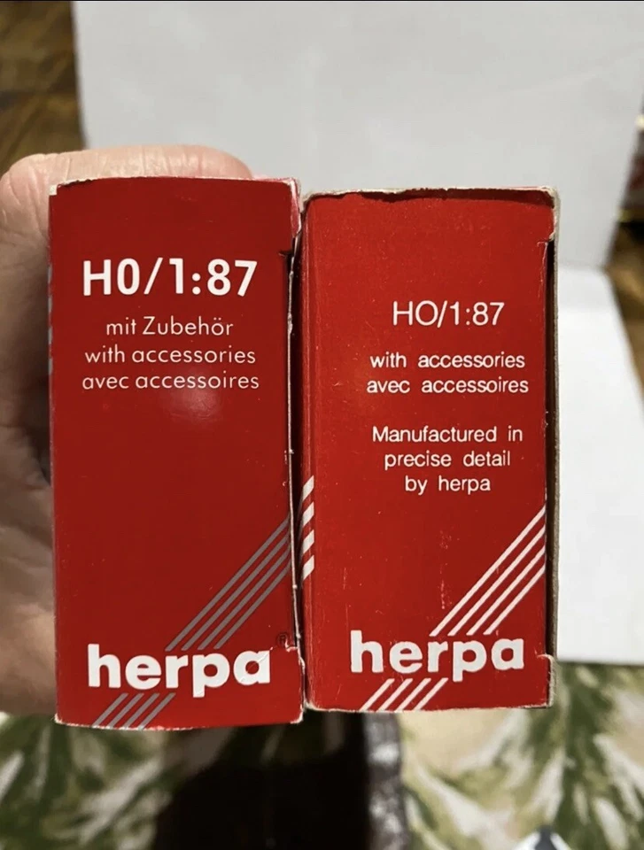 * (2) Camiones tractor Herpa con remolques HO Foto 4 de 4