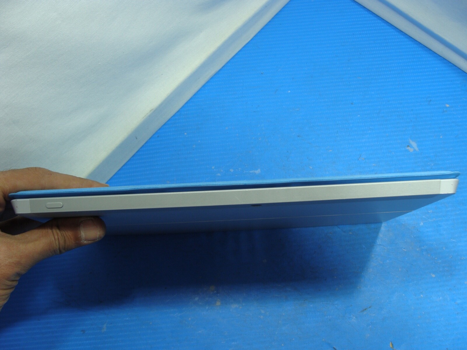 Pristine 4G/LTE Microsoft Surface 2 Nvidia Tegra 1.7GHz 2GB RAM 64GB Win RT 8.1 - Picture 20 of 24