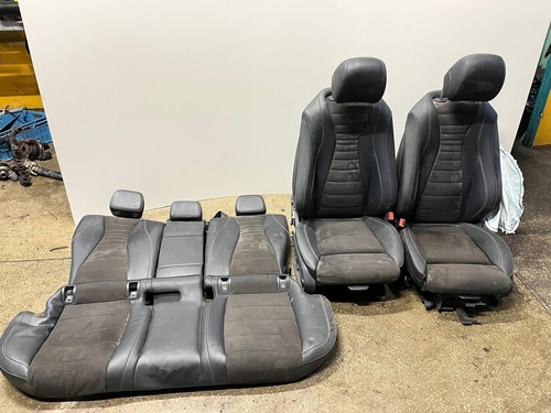 Sitze schwarz Innenausstattung Halbleder Mercedes E Klasse W213