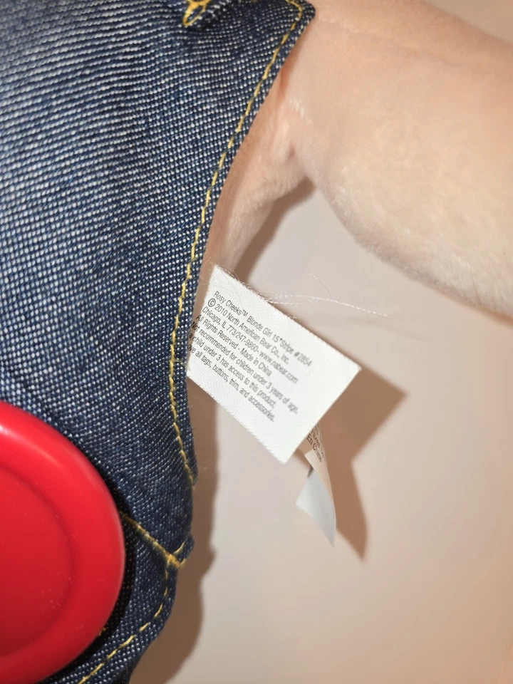 "Muñeca de peluche con mono rubia mejillas rosadas North American Bear Co 15""" Foto 3 de 3