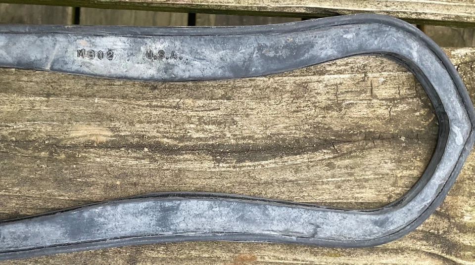 PLYMOUTH DELUXE 1949 = SELLOS DE JUNTA DE LUZ TRASERA = PAR L & R = VINTAGE HECHO EN EE. UU. Foto 2 de 4