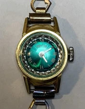 Beautiful Green Vintage Swiss Made Mentor Ladies Women’s Watch For Repair Parts
