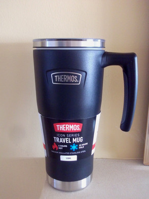 Thermoskanne Edelstahl matt schwarz Reiseflasche Becher 530ml heiß 6 Std kalt 22 Std