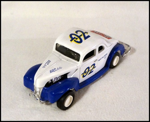 Ertl Collectibles WIX Filters 1940 Ford Coupe Race Car & Trailer Bank 1:25 R1382 - Picture 6 of 20