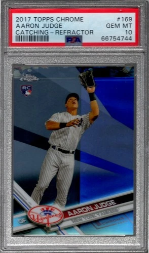 2017 Topps Chrome - Aaron Judge #169 Refractor Catching (RC) PSA 10