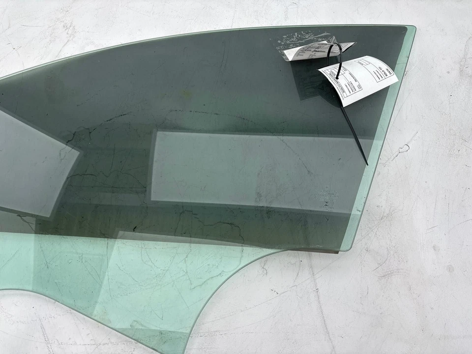 Mercedes-Benz W205 C300/C400/C63 2015-2021 puerta delantera izquierda ventana vidrio fabricante de equipos originales Foto 3 de 4