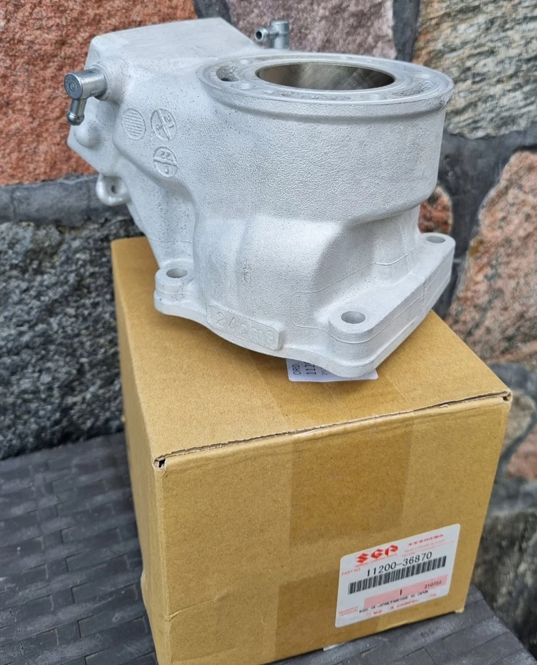 Juego de cilindros originales Suzuki 2001-2008 RM125 11200-36870 OEM Foto 2 de 2