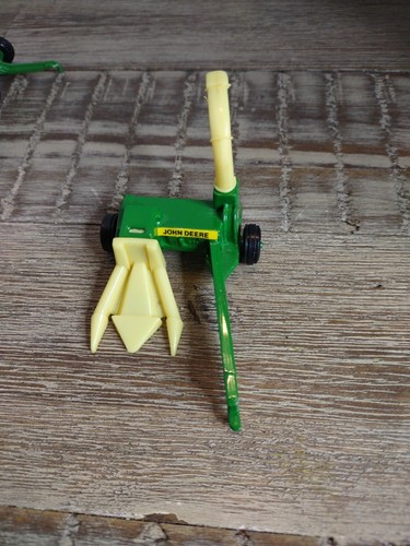 John Deere Traktorausrüstung Heuhof Zubehör 8 Teile Ertl Metall - Bild 10 von 21