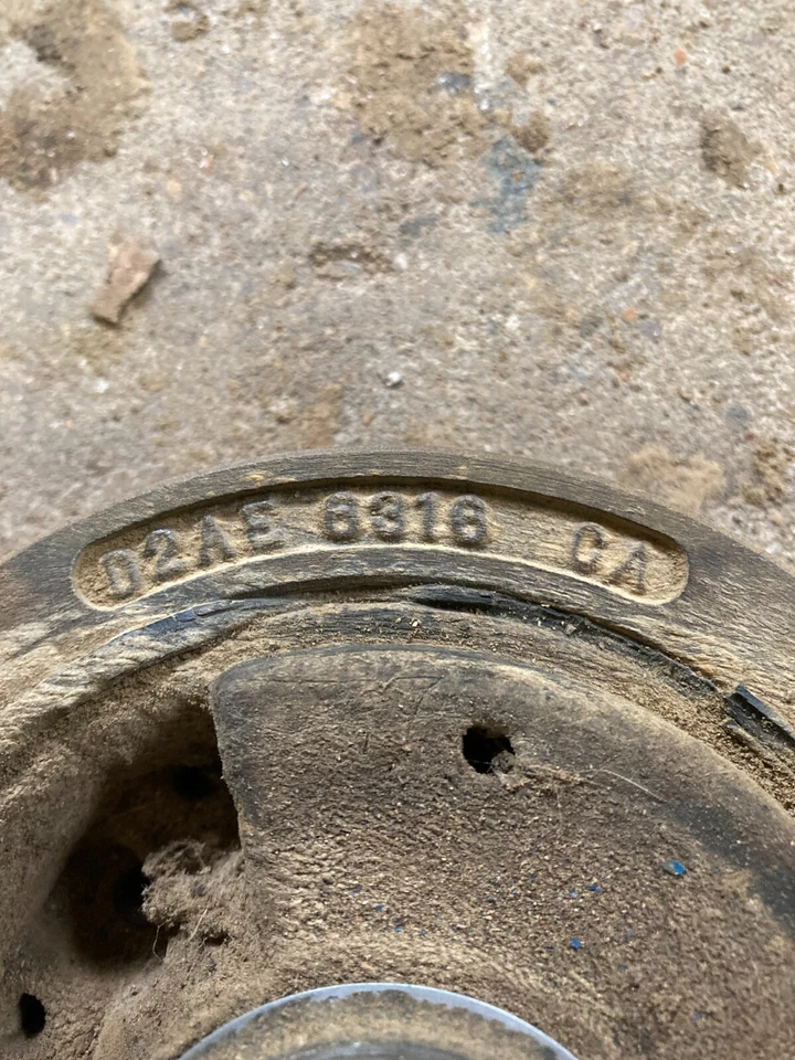 Equilibrador armónico Ford 351m-400 con perno y arandela Foto 2 de 4