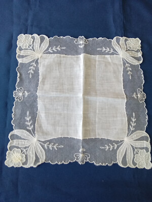 Desco Vintage Ladies Handkerchief  Austria Linen Cotton Lace Hanky Hankie Bride