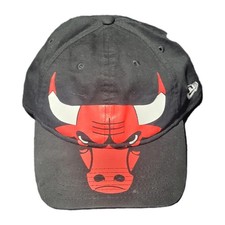 Chicago Bulls New Era Adjustable Baseball Cap.