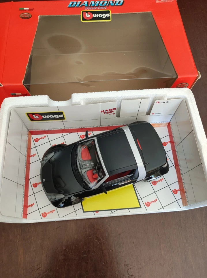 Burago Smart Roadster 1/18 Nera 2003 Vintage - Immagine 3 di 4