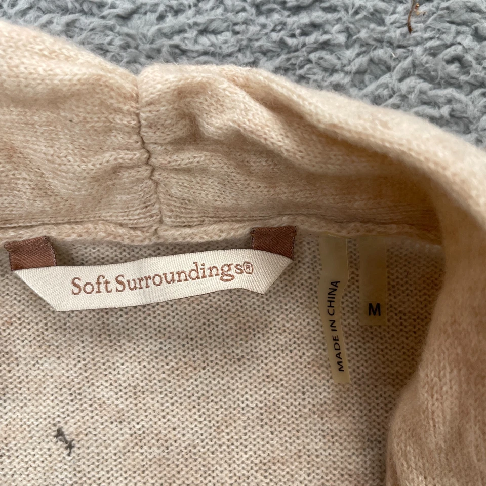 Suéter para mujer Soft Surroundings mediano beige cachemir cruzado cinturón envolvente Foto 4 de 4