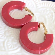 Vintage Emmons Red Resin Hoop Earrings Gold Tone Clip-On Thick & Light weight