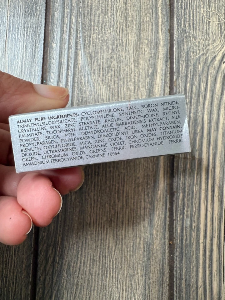 Vintage Almay Amazing Lasting Powder Shadow Sandy Eyeshadow - Image 4 of 4