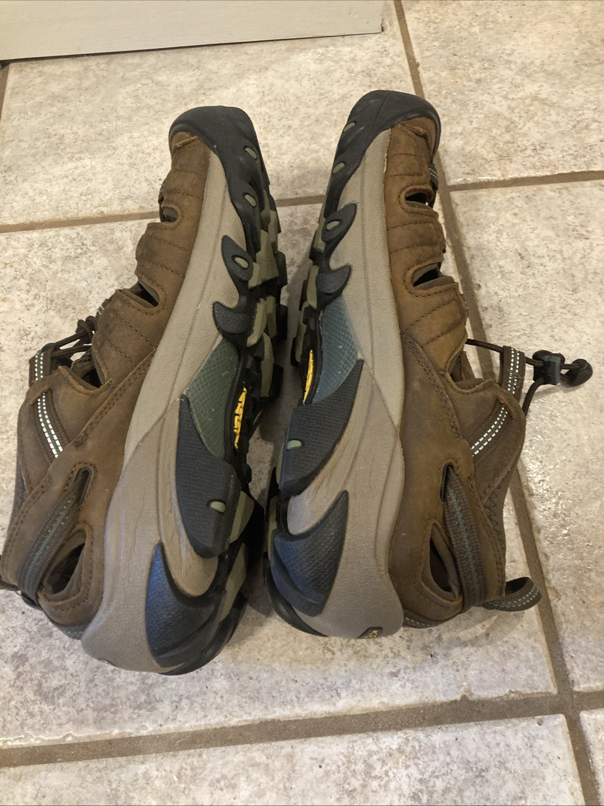 KEEN Sandali da uomo outdoor marrone taglia 10 5 US da uomo