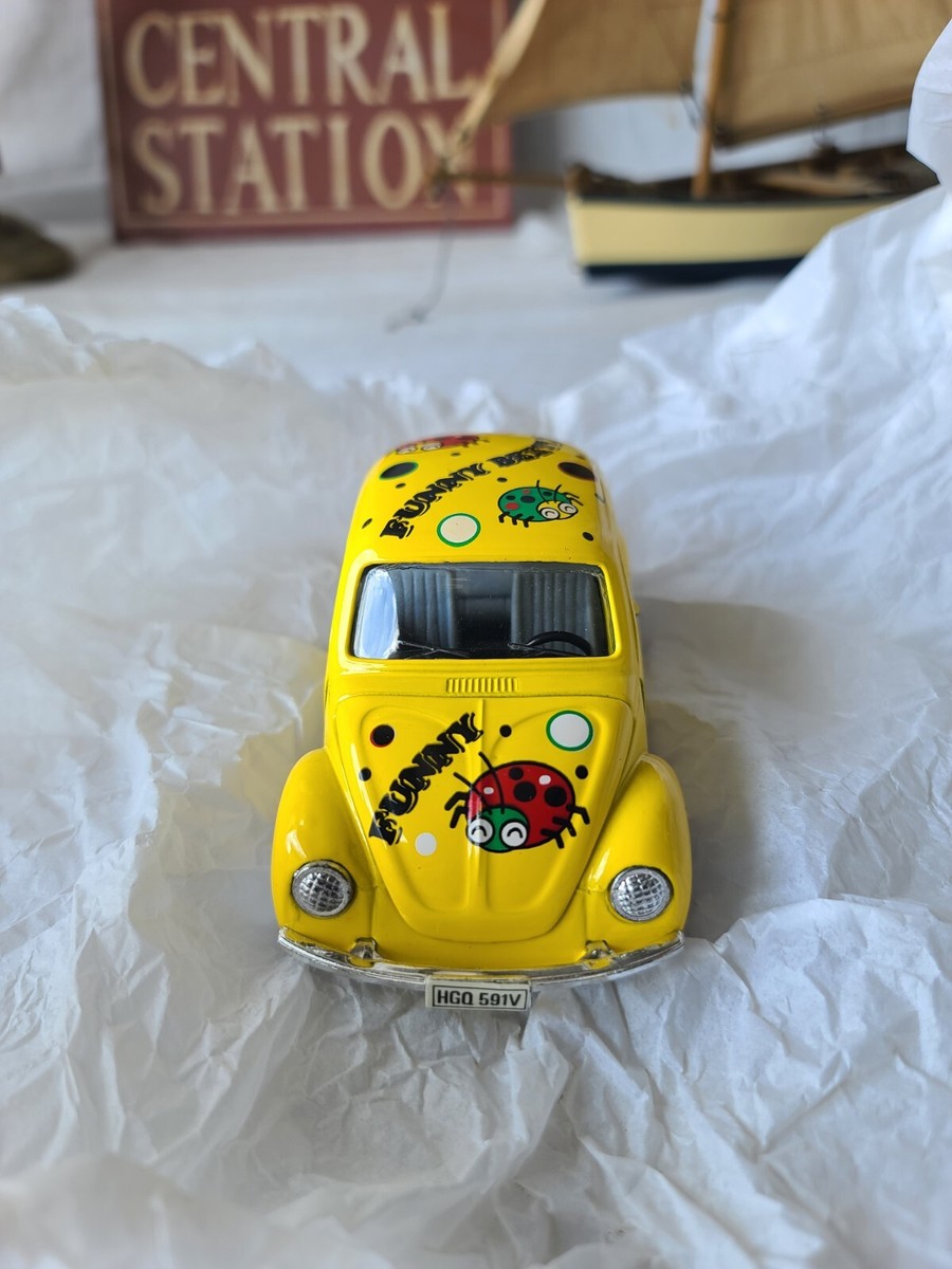 Volkswagen Beetle (1967) イエロー KINSMART 1967 VOLKSWAGEN BEETLE 1:32 SCALE YELLOW/IVORY NO