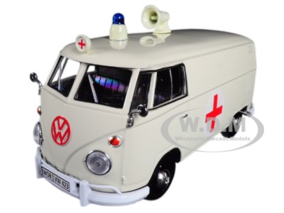 VOLKSWAGEN TYPE 2 (T1) AMBULANCE CREAM 1/24 DIECAST MODEL BY