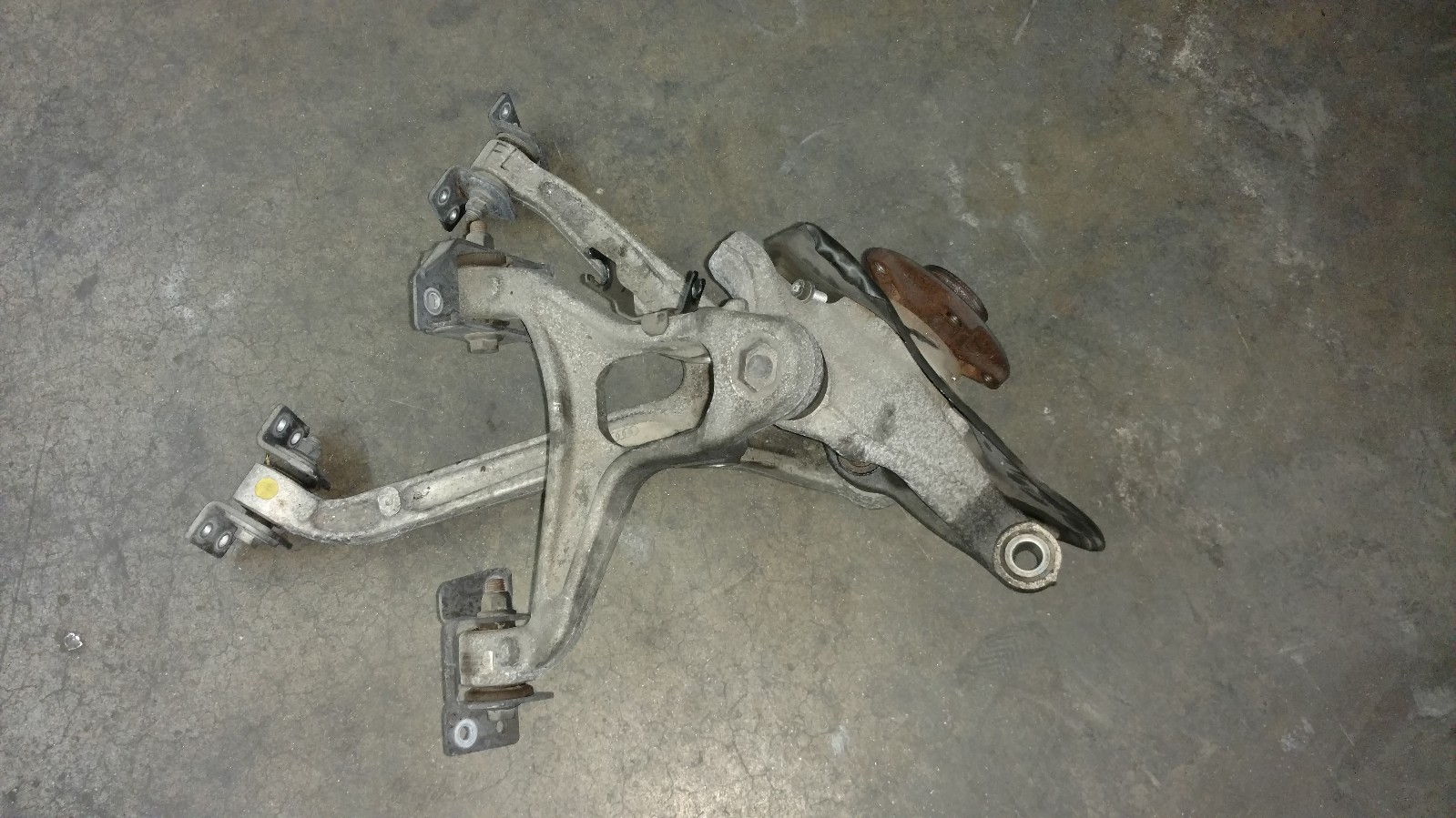 LAMBORGHINI GALLARDO LP560 FRONT LEFT SUSPENSION CONTROL ARM HUB OEM 