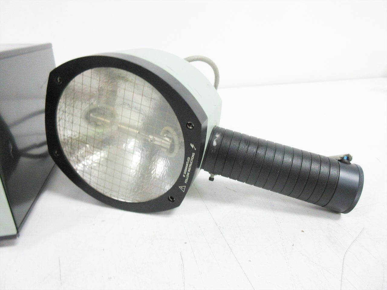 BRUEL & KJAER 4913 STROBOSCOPE ADJUSTABLE WITH US 0008 LAMP UNIT - B