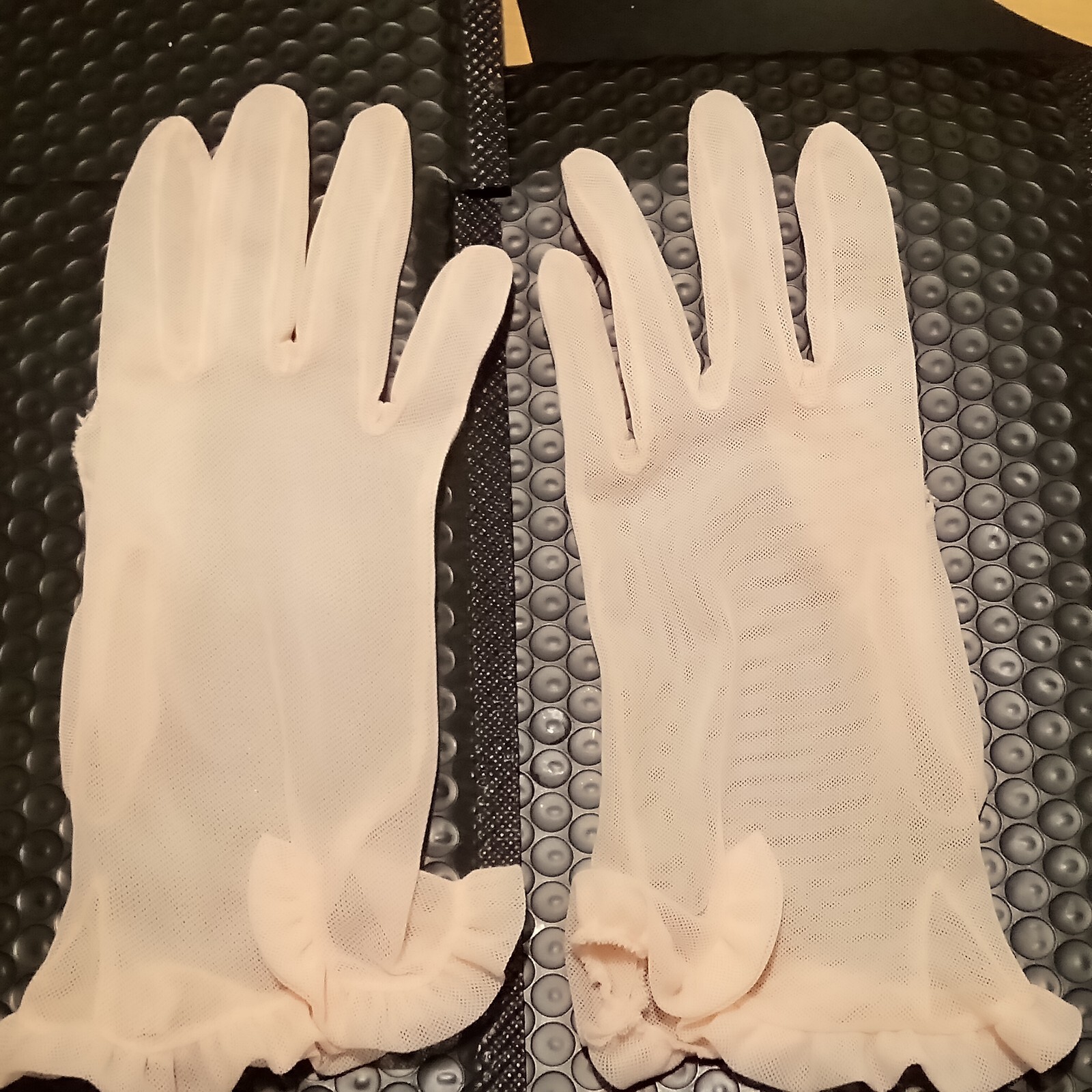 Antique/Vintage Ladies Pink Mesh Evening Gloves With … Gem