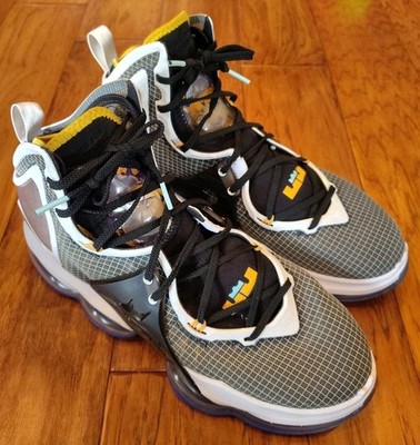 Nike LEBRON XIX 19 Black Gold Violet Men's Size 12 CZ0203-002