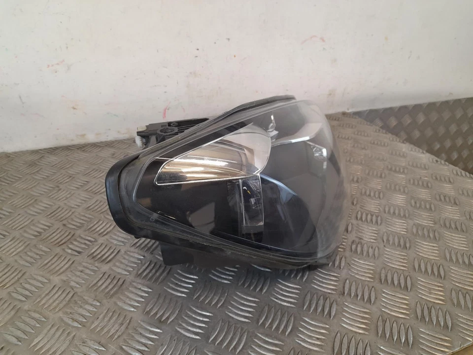 VOLKSWAGEN UP Mk1 2011-2017 Right Drivers O/S Headlamp Headlight 1S2941016M - Image 3 of 4