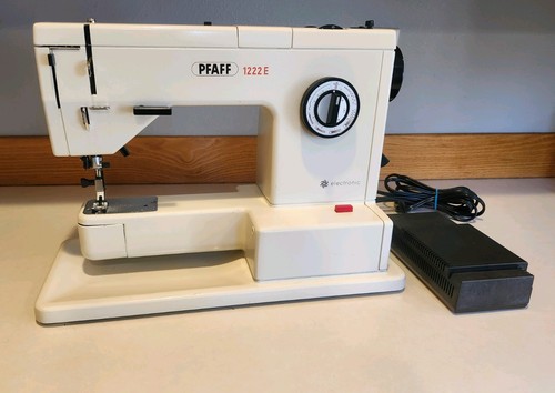 Pfaff 1222E Sewing Machine With Pedal Tested Working