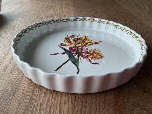 Queens Royal Horticultural Society Ovenproof Round Fluted Cooking Dish. - Picture 2 of 5