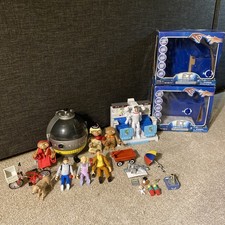 E.T. Extra Terrestrial Toys Spaceship Med Lab Playsets Toys R Us Exclusive 2001