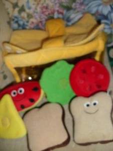 melissa and doug picnic basket