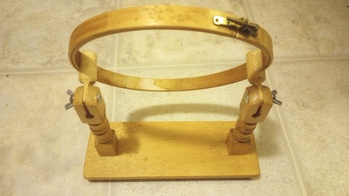 Vintage 10" Adjustable Quilting/Needlework Hoop Free-Standing Table Top England - Picture 2 of 9