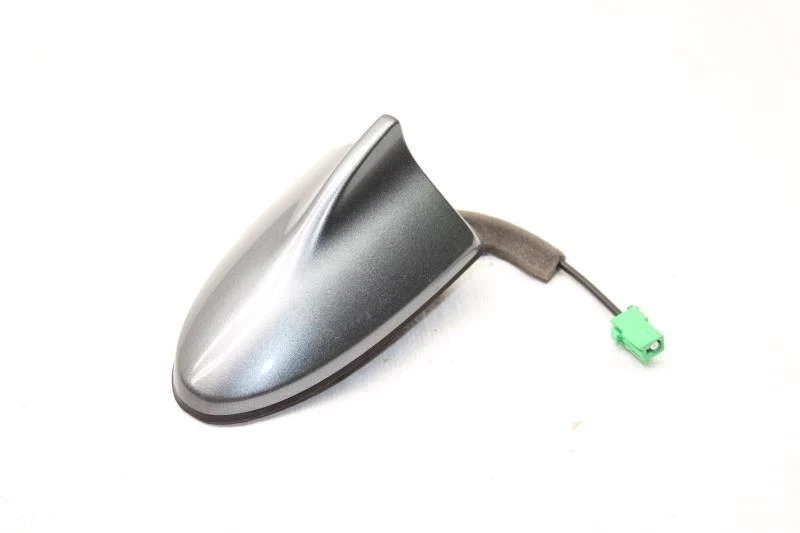 Infiniti Q50 V37 2018 sedán #259 antena exterior Foto 2 de 4