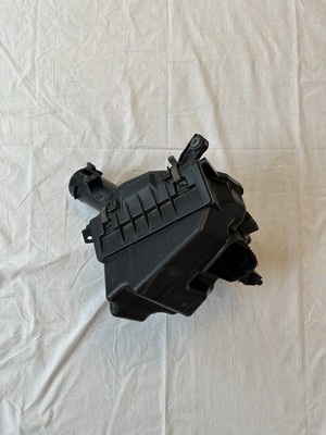 07-2008 INFINITI G35X AWD LEFT DRIVER SIDE AIR INTAKE CLEANER FILTER BOX OEM