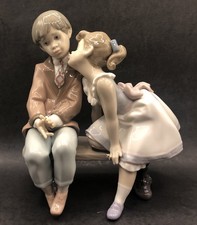 Lladro Spain Porcelain TEN AND GROWING Figurine #7635 10th Anniversary READ