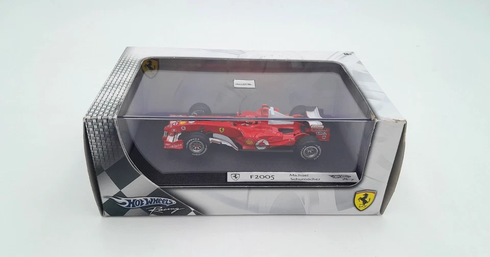 2 Hot Wheels Racing 1/43 Ferrari F2004 + F2005 MICHAEL SCHUMACHER  Mattel G9731 - Immagine 2 di 3
