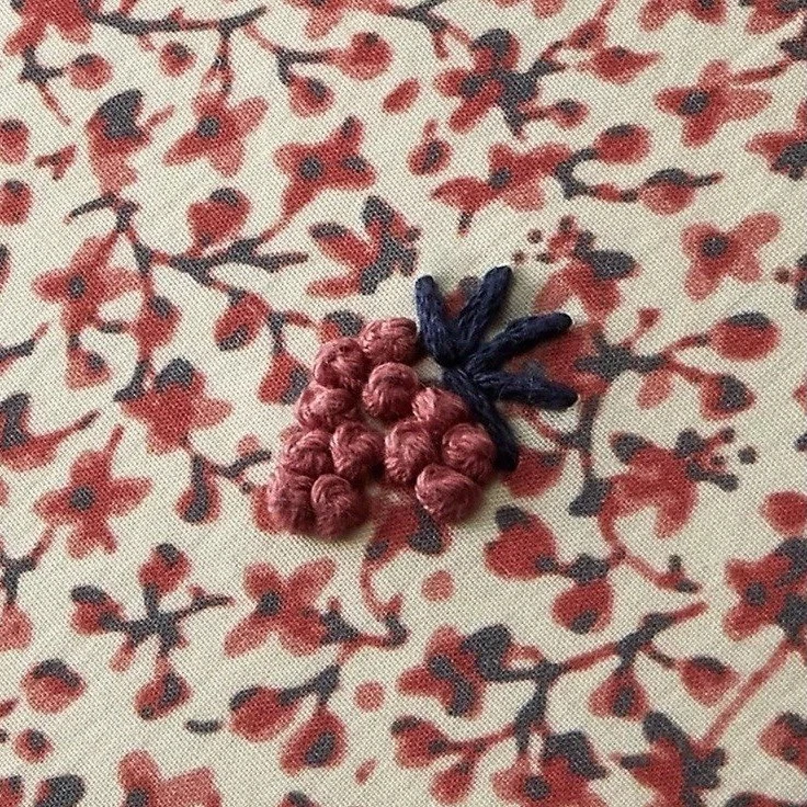 Travesseiro Ralph Lauren Maye 15x20 creme floral bordado chique gasto NOVO - Imagem 3 de 4