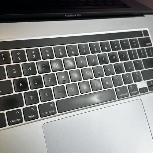 MacBook Pro 16 Touch Bar Gray 2019 2.6 GHz i7 32GB 512GB Pro 5300M Reflect Wear - Picture 10 of 10