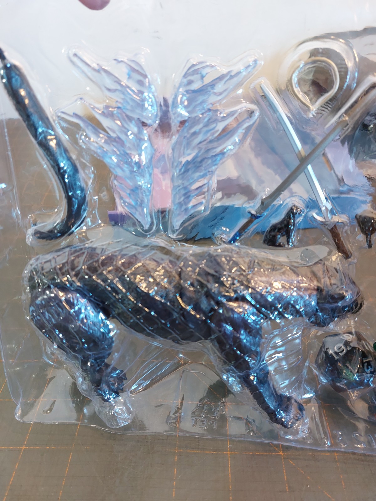 Hasbro Dungeons & Dragons Forgotten Realms Drizzt Guenhwyvar Figure Open Box thumbnail 6